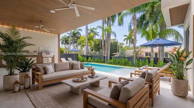1380 Hollywood Blvd, Hollywood, FL 33019