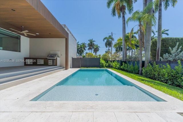 1380 Hollywood Blvd, Hollywood, FL 33019