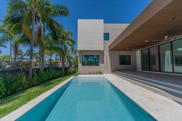 1380 Hollywood Blvd, Hollywood, FL 33019