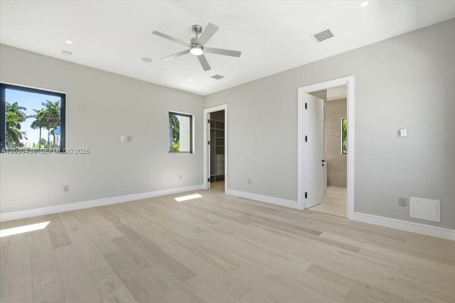 1380 Hollywood Blvd, Hollywood, FL 33019