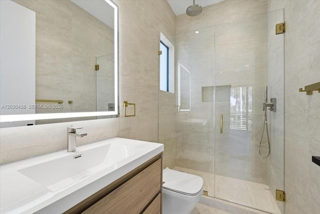 1380 Hollywood Blvd, Hollywood, FL 33019