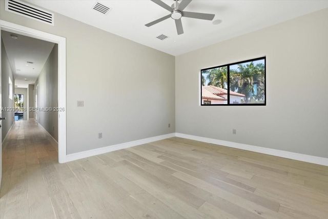 1380 Hollywood Blvd, Hollywood, FL 33019