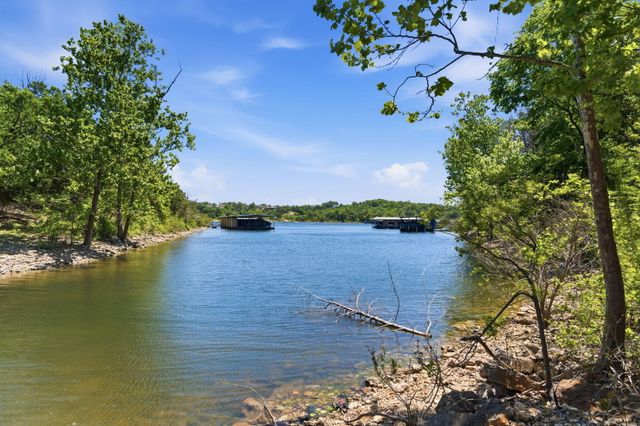 139 Lakeshore Drive, Kimberling City, MO 65686