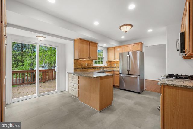 16528 GEORGE WASHINGTON DR, Rockville, MD 20853