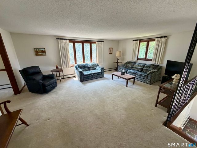 1130-R Blue Hills Avenue, Bloomfield, CT 06002