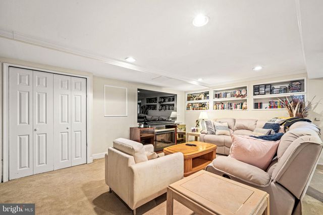 2169 HARTS LN, Conshohocken, PA 19428