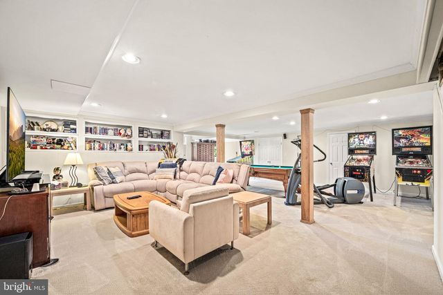 2169 HARTS LN, Conshohocken, PA 19428