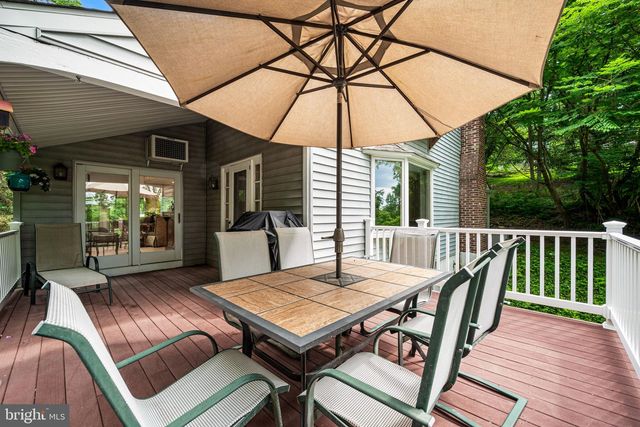 2169 HARTS LN, Conshohocken, PA 19428