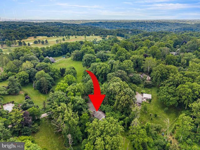 2169 HARTS LN, Conshohocken, PA 19428