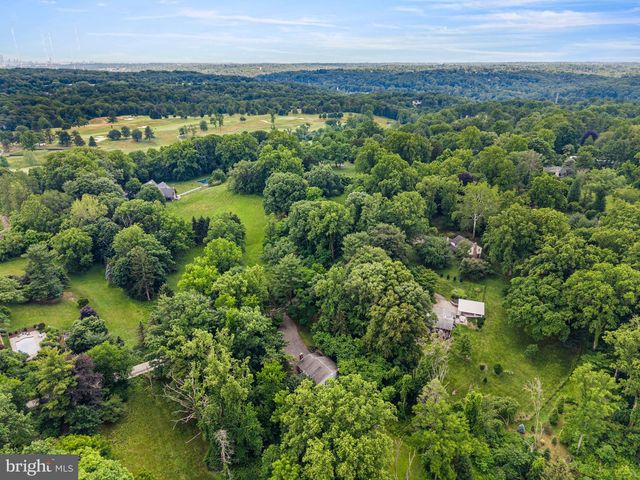 2169 HARTS LN, Conshohocken, PA 19428