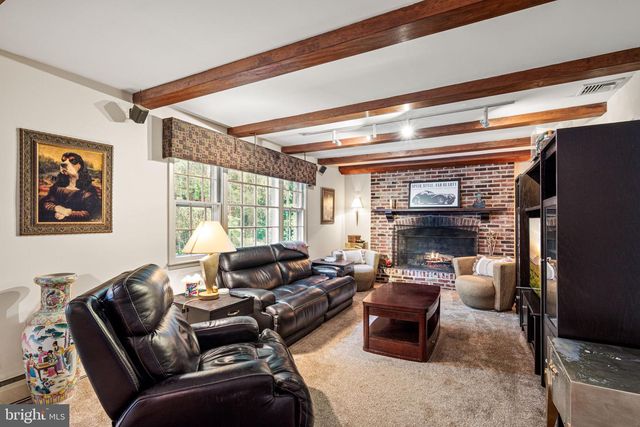 2169 HARTS LN, Conshohocken, PA 19428