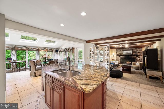 2169 HARTS LN, Conshohocken, PA 19428