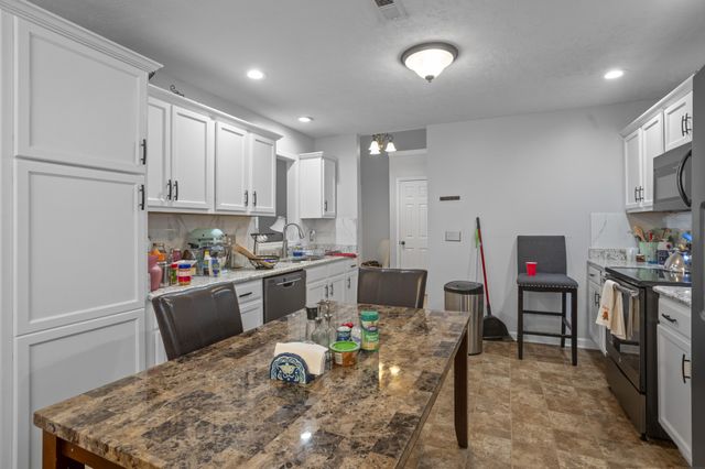 520 Oakmont Dr, NW, Clarksville, TN 37042