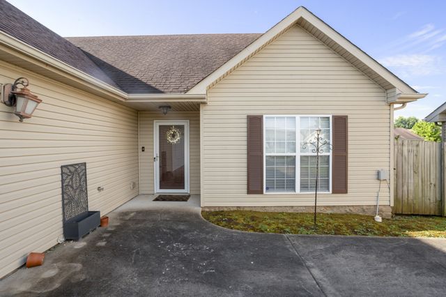 520 Oakmont Dr, NW, Clarksville, TN 37042