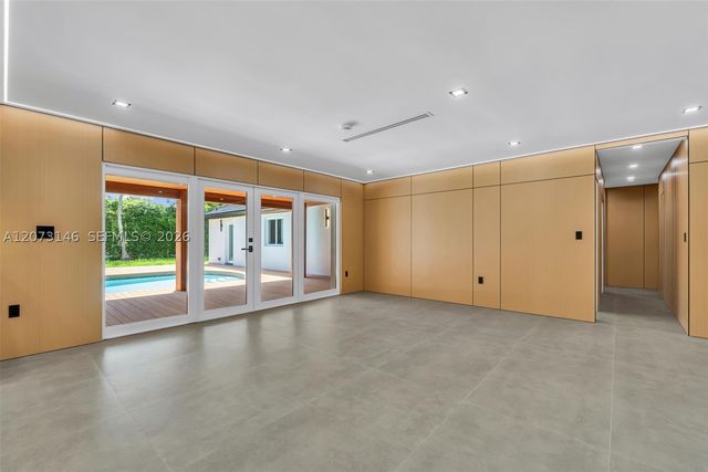 15321 SW 82nd Ave, Palmetto Bay, FL 33157