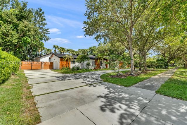 15321 SW 82nd Ave, Palmetto Bay, FL 33157