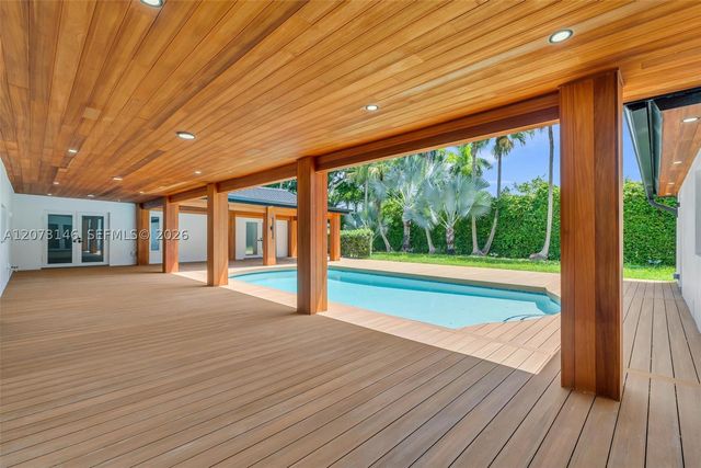 15321 SW 82nd Ave, Palmetto Bay, FL 33157