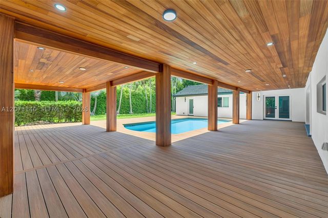 15321 SW 82nd Ave, Palmetto Bay, FL 33157