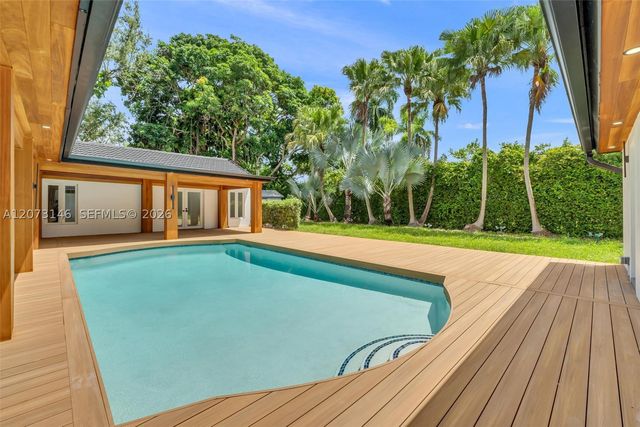 15321 SW 82nd Ave, Palmetto Bay, FL 33157