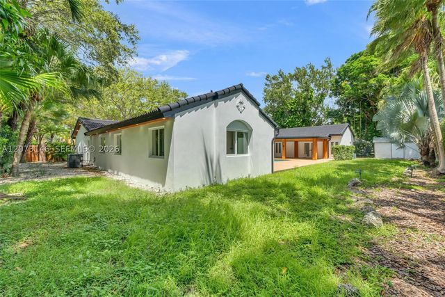15321 SW 82nd Ave, Palmetto Bay, FL 33157