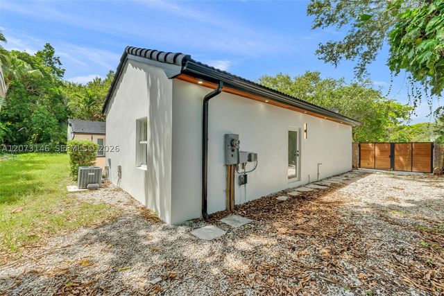 15321 SW 82nd Ave, Palmetto Bay, FL 33157