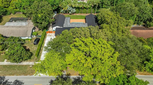 15321 SW 82nd Ave, Palmetto Bay, FL 33157