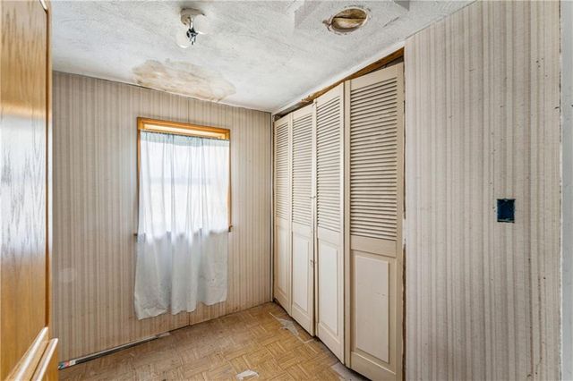 725 N Hamilton Street, Olathe, KS 66061