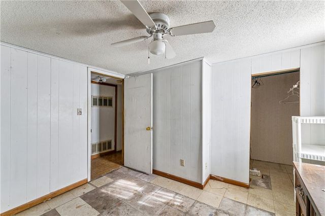 725 N Hamilton Street, Olathe, KS 66061