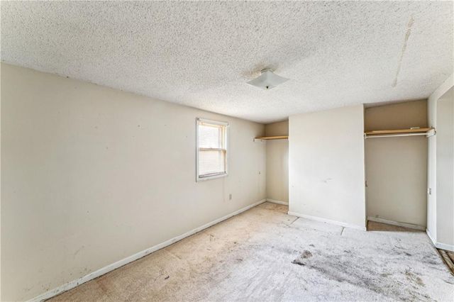 725 N Hamilton Street, Olathe, KS 66061