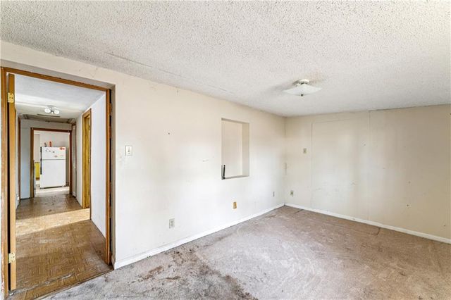 725 N Hamilton Street, Olathe, KS 66061