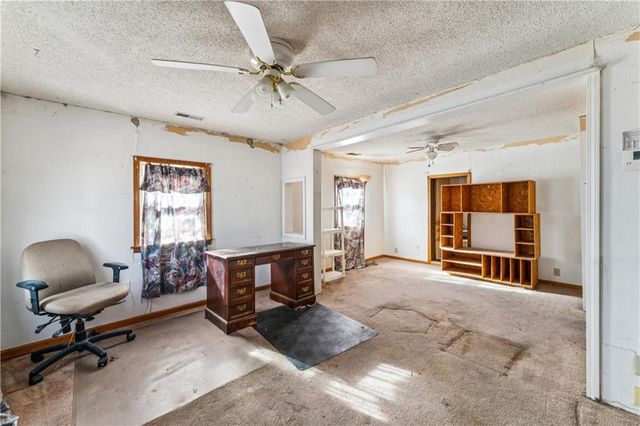 725 N Hamilton Street, Olathe, KS 66061