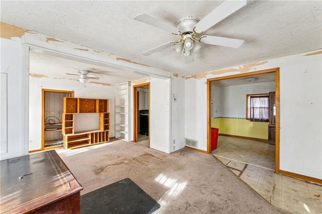 725 N Hamilton Street, Olathe, KS 66061