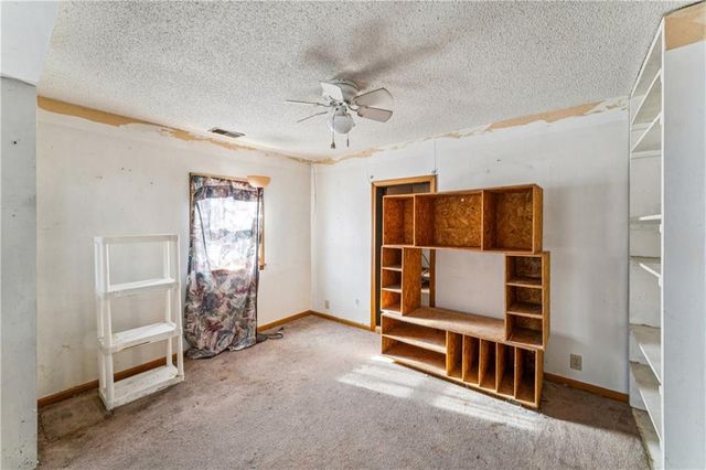 725 N Hamilton Street, Olathe, KS 66061