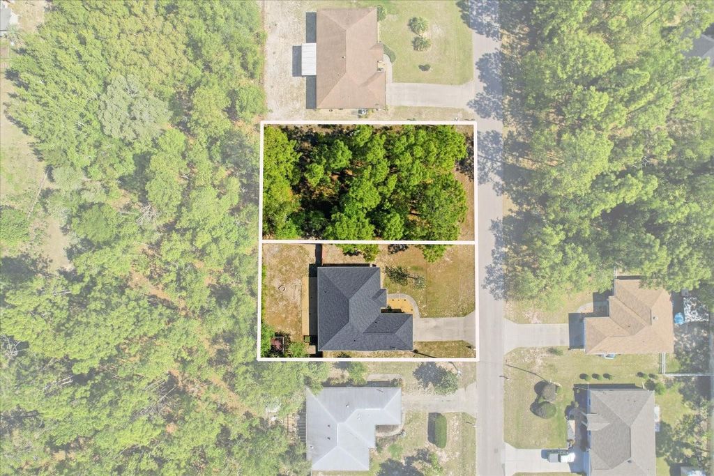 Image 3 of property listing at 7672 N CRICKET DRIVE, Citrus Springs, FL 34434