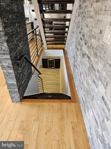 2100 CROSS ST, Philadelphia, PA 19146