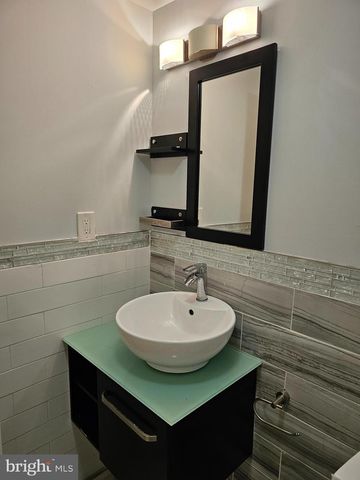 2100 CROSS ST, Philadelphia, PA 19146