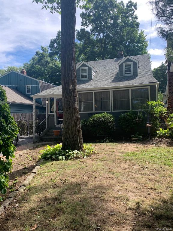 245 Buchanan Street, Centerport, NY 11721 — exterior
