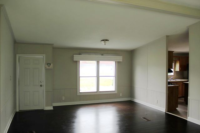 5249 Lapeer Road, Burton, MI 48509