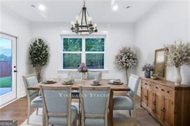 648 Avondale Park Circle, Decatur, GA 30032