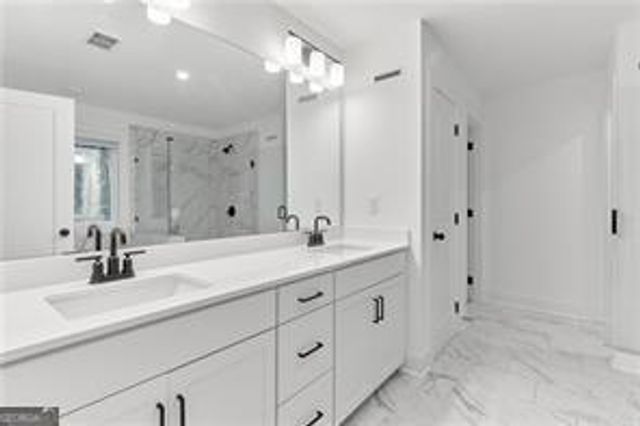 648 Avondale Park Circle, Decatur, GA 30032