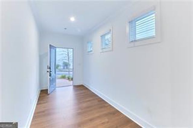 648 Avondale Park Circle, Decatur, GA 30032