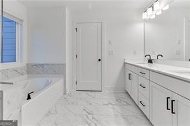 648 Avondale Park Circle, Decatur, GA 30032