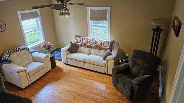 1026 Lincoln Lake Avenue, Lowell, MI 49331