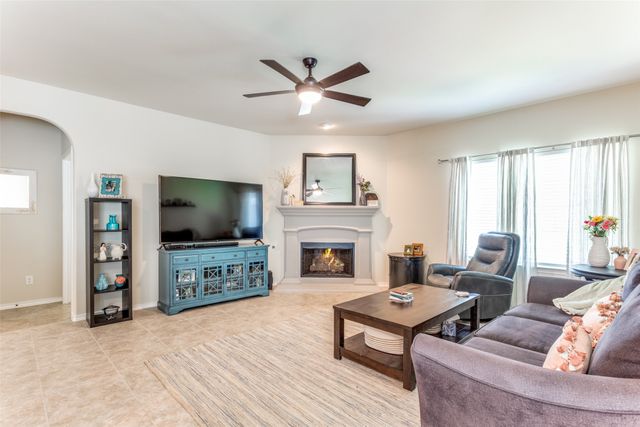 5801 Loveland Drive, Denton, TX 76208