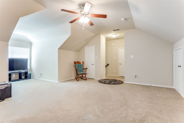 5801 Loveland Drive, Denton, TX 76208