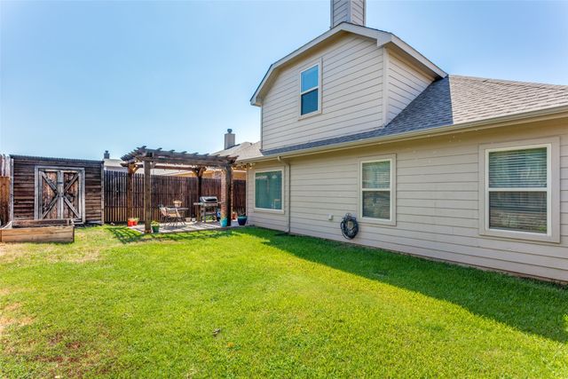 5801 Loveland Drive, Denton, TX 76208