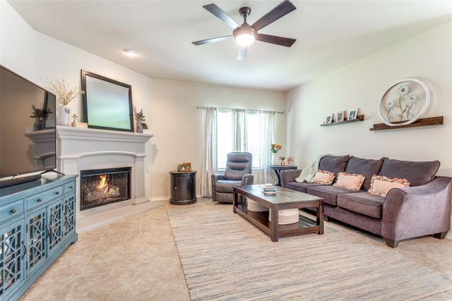 5801 Loveland Drive, Denton, TX 76208