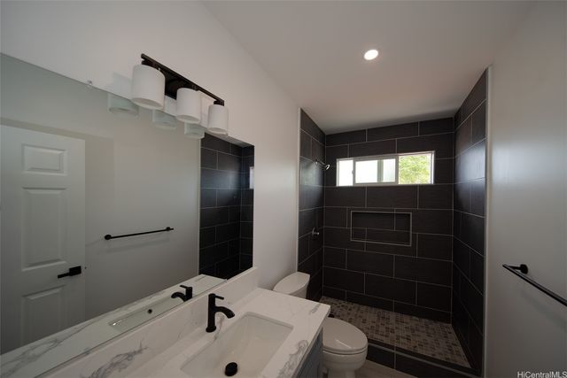 94-1061 Lumi Street, Waipahu, HI 96797