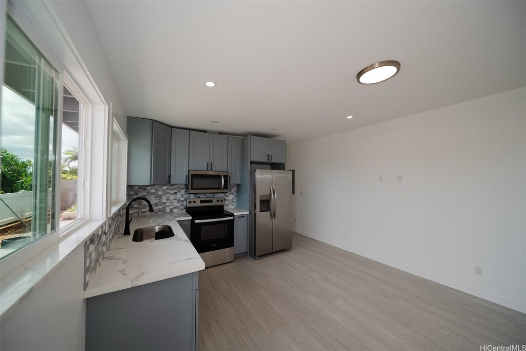 94-1061 Lumi Street, Waipahu, HI 96797