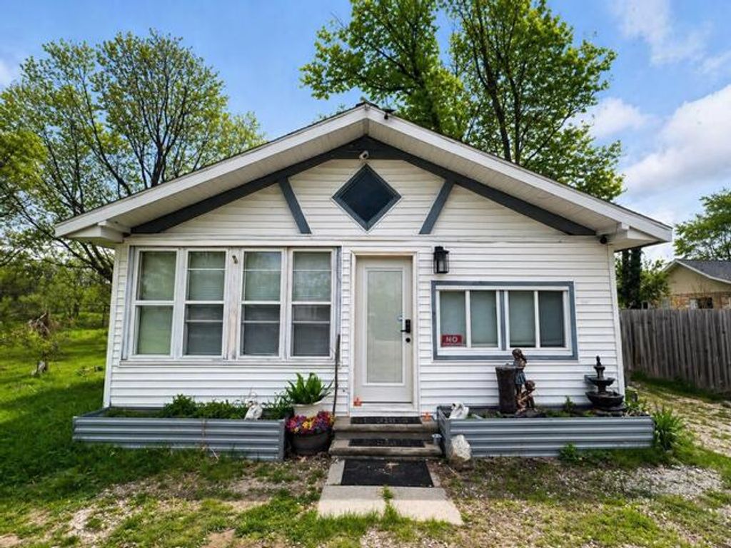 120 1st Avenue, Norton Shores City, MI 49444